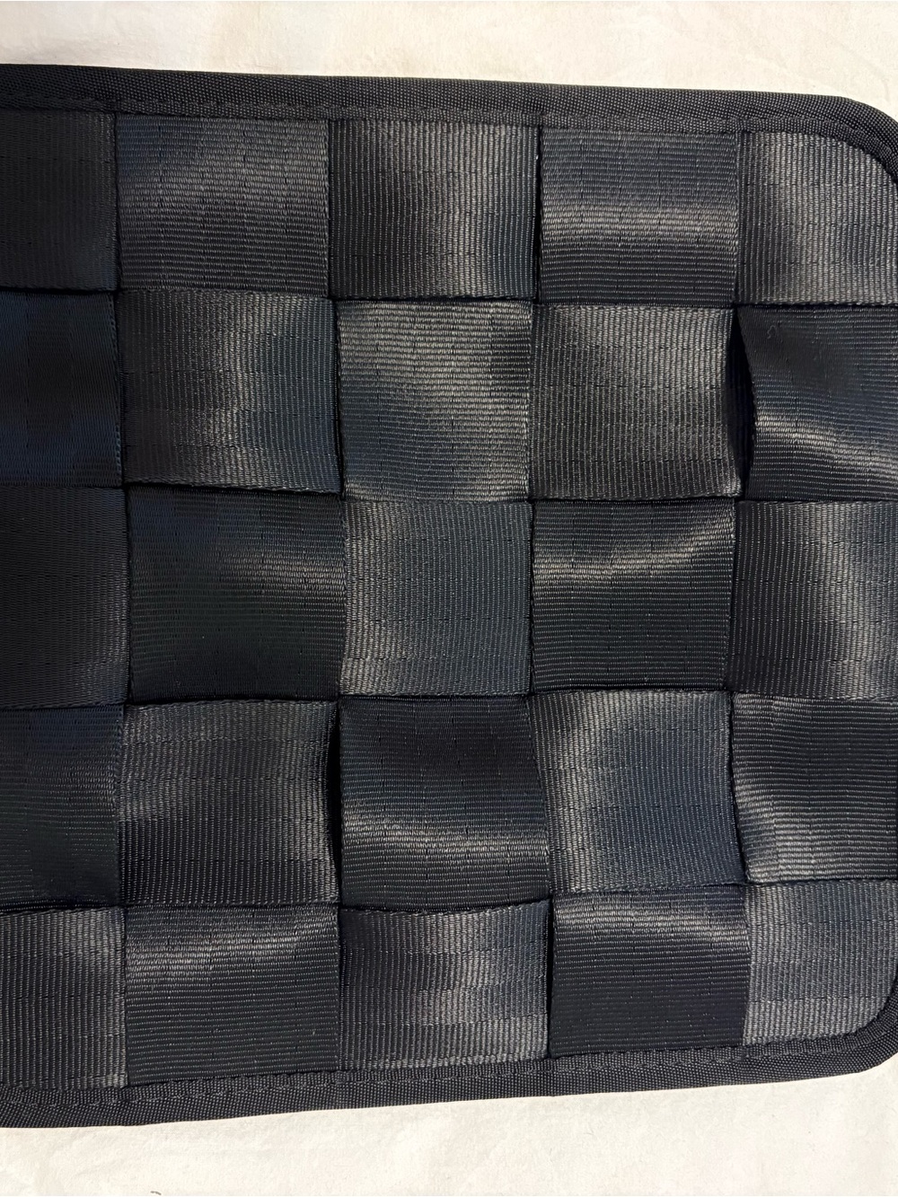 Harveys Black Clutch Seatbelt Wallet - Picture 3 of 5